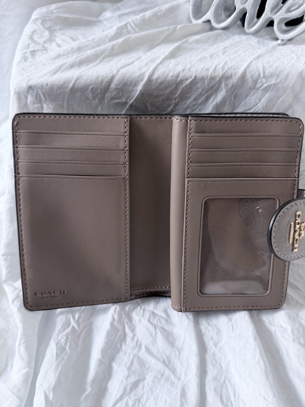 Coach Medium Corner Zip Pebble Leather Birch Grey - Picture 7 of 8
